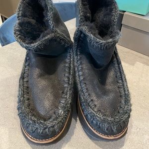 MOU WEDGE FUZZY BOOTS